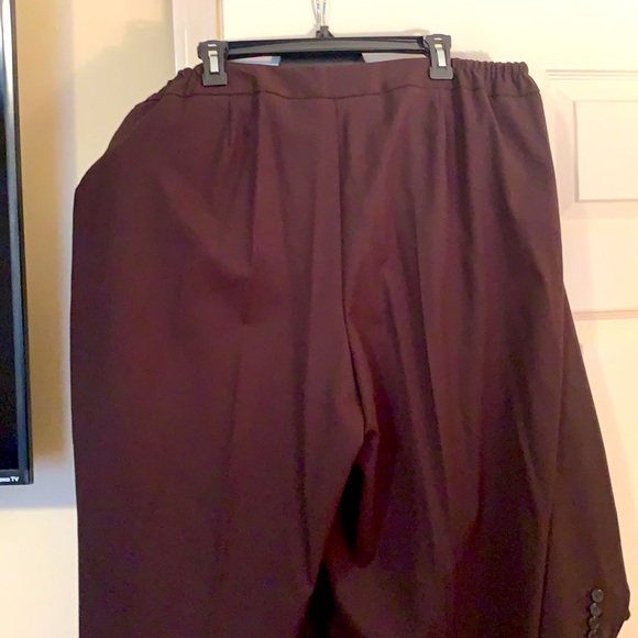 Jones New York Suit (Blazer and Pants Set) - Picture 6 of 8